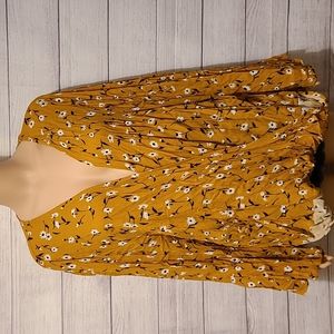 🚨 3 for $10 3X Mustard Yellow Floral Top